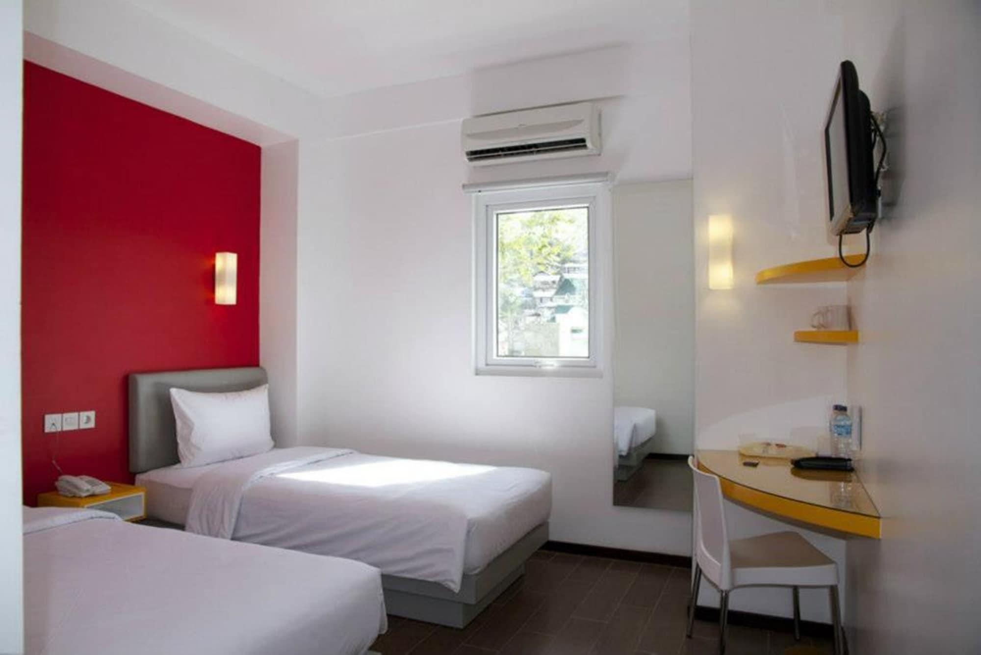 Amaris Hotel Thamrin City Jakarta Exterior photo