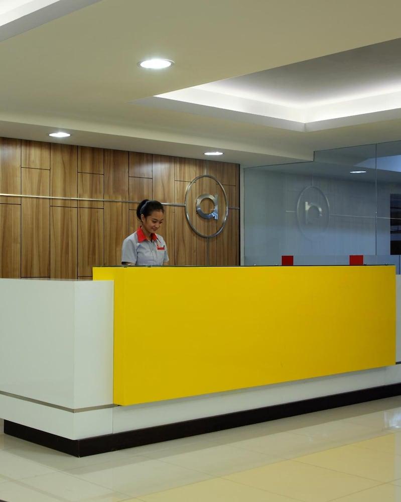 Amaris Hotel Thamrin City Jakarta Exterior photo