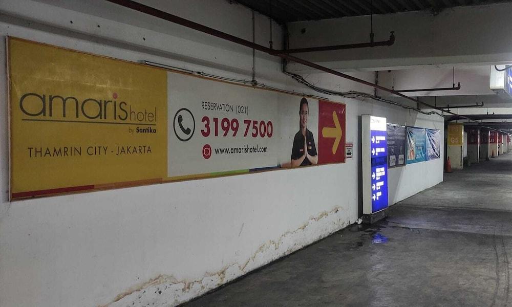 Amaris Hotel Thamrin City Jakarta Exterior photo