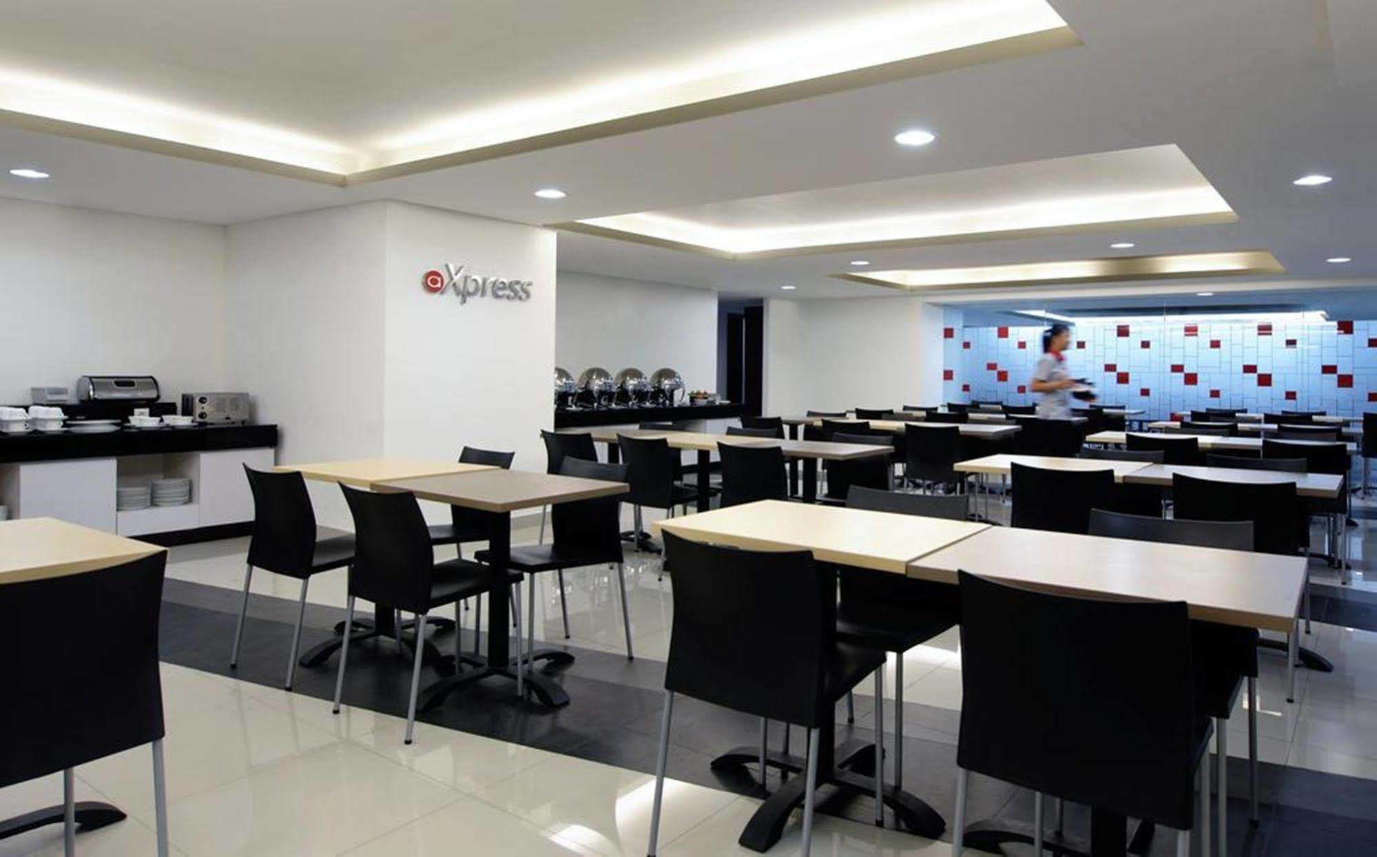 Amaris Hotel Thamrin City Jakarta Exterior photo